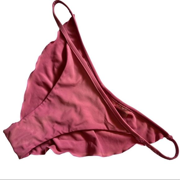 Beach Bunny Shanina Bikini Bottom as is - Picture 2 of 6